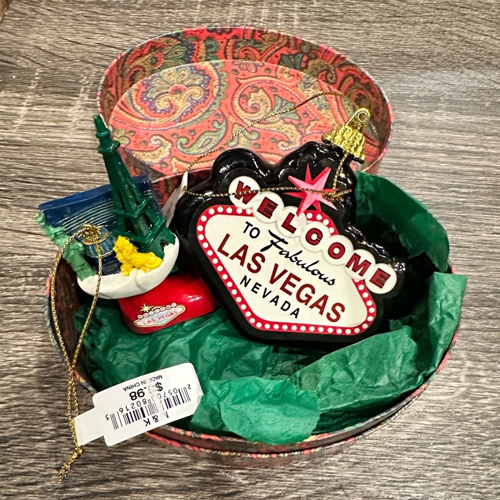 Vintage LAS VEGAS CHRISTMAS ORNAMENTS NEW